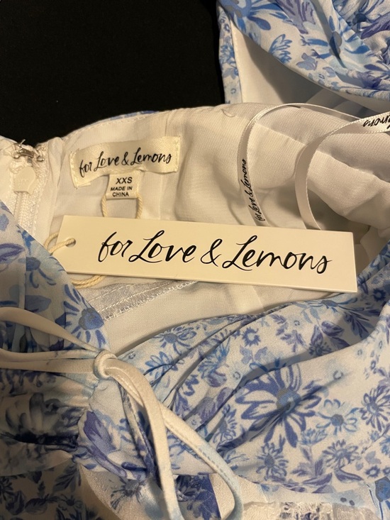 White and blue floral mini dress - Picture 3 of 4